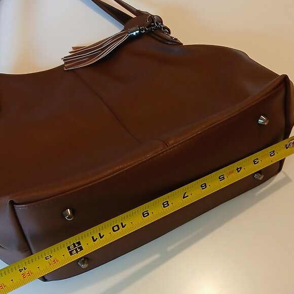 Namaste GUC Brown Shoulder Bag - Picture 2 of 13